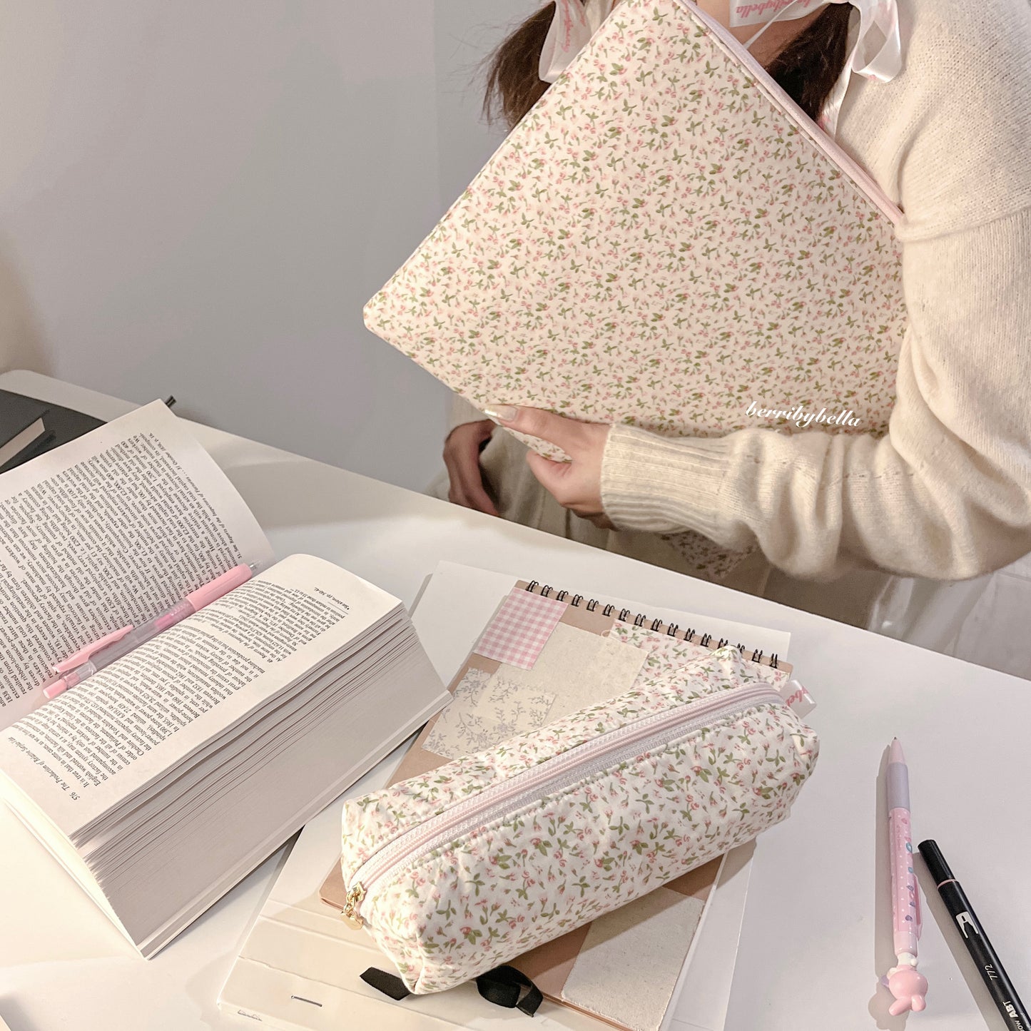 Classic Floral Laptop Sleeve