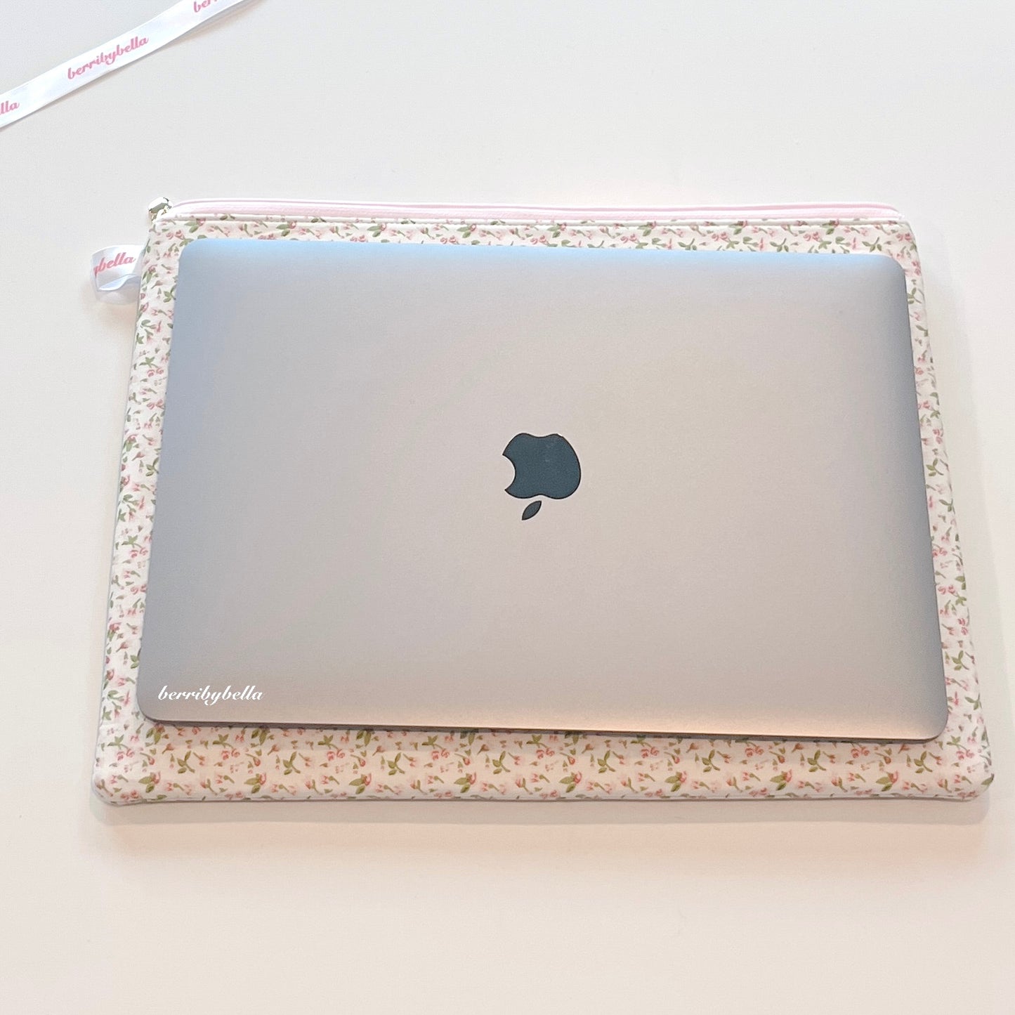 Classic Floral Laptop Sleeve